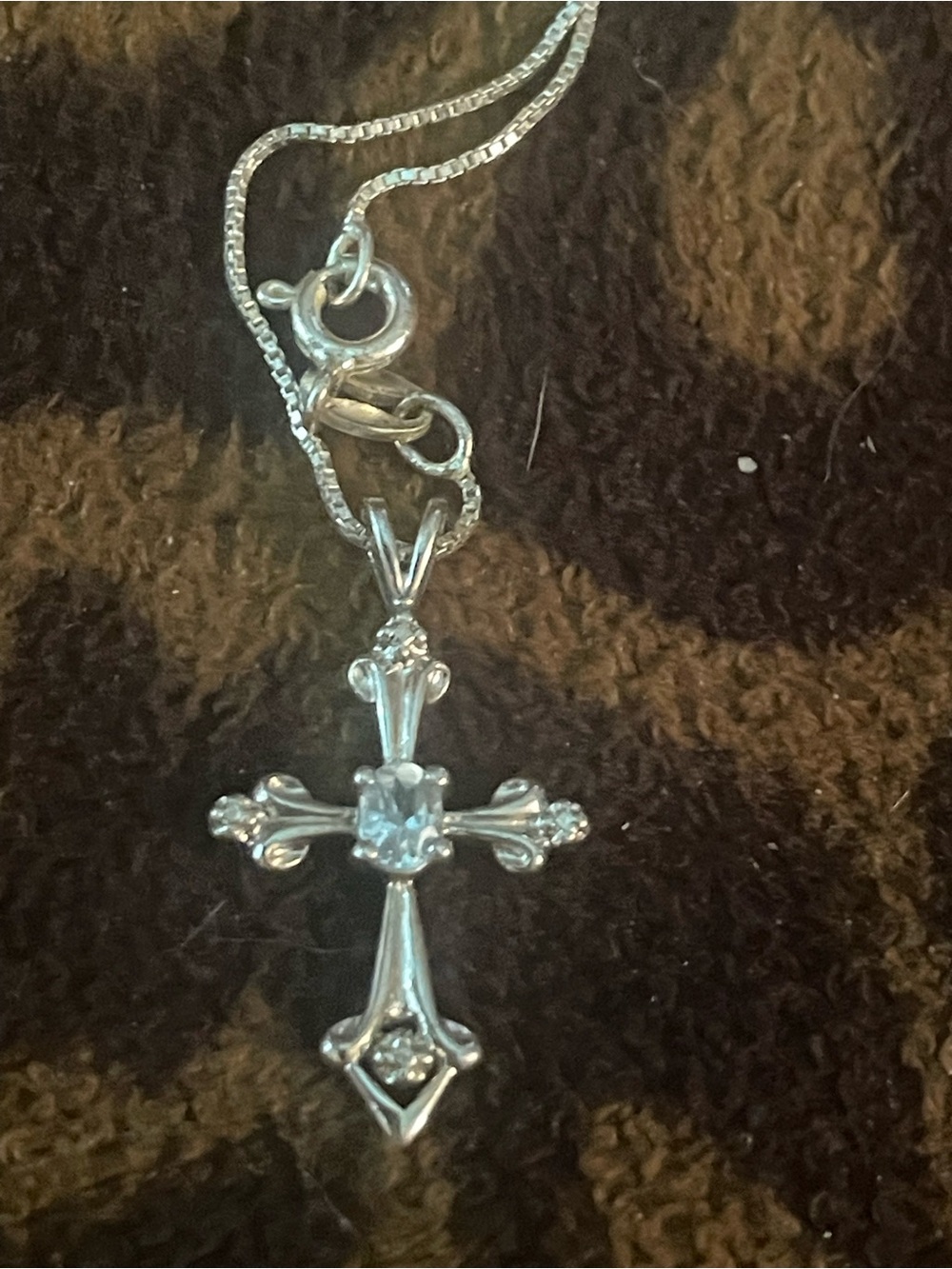 925 Sterling Silver Cross Pendant Necklace - Clear Gem Accent - Picture 4 of 5